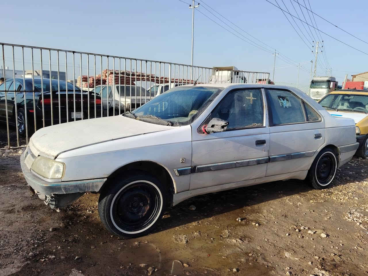 السلام عليكم اللبيع بيجو 405 الون رصاصي 2012 رقم نجف الماني مكينه وكير وحداديه جدد تخم تاير جديد السياره جاهزه  السعر 28 مكان بابل كفل الاستفسار /***********
