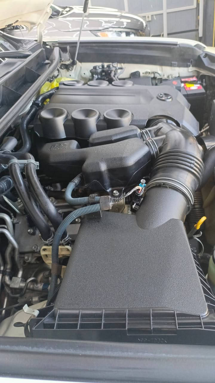 #برادوTXL  ٦ سلندر.   
السلام عليكم   

البيع للبيع

اقرأ تفاصيل ♥️♥️

بشرط بل حقيقه احله من صور. كلش جديد 

كير مكينه حداديه تبريد. بلادي وضع شركه
سيارا مالت جناي   على سونار وين ماتريد 

برادو موديل 2012 رقم بغداد مميز 
-مواصفات 
عداد كيلو متر 182
١- اصلي  اكويتي 
٢-بصمه
جلد 
٣-فتحه
٤-ثلاجه
٥- مثبت سرعه 
٦- محرك ٦ سلندر
٨-كامره خلفيه
٩-مري شفط
١٠-تحكم ستيرن
١١-نظام تزحلق
١٢-حساسات
١٣-كشنات جلد
١٤-دفع رباعي
١٥-دبل تانكي
١٦-سبير تعليك   
 كفاله. ماعدا  باارد 3 أصابع.  السعر  278 وبيها مجال***********
