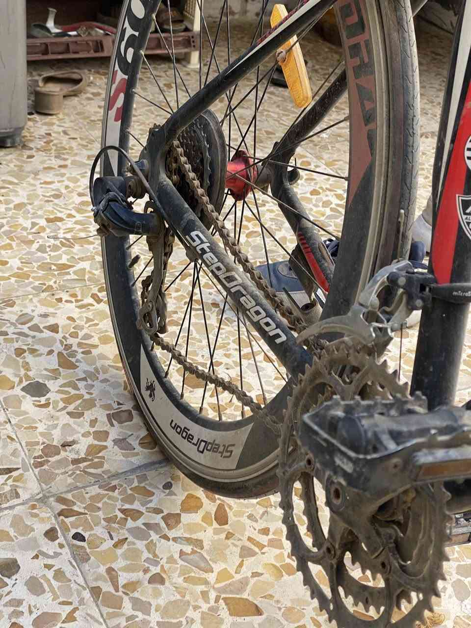 بايسكل مال سباق للبيع نظافه 90‎%‎السعر 200 وبي مجال شغال


**إذا كنت صاحب هذا الإعلان وتريد حذفه لأي سبب، رجاءا أرسل رسالة إلى الدعم الفني**