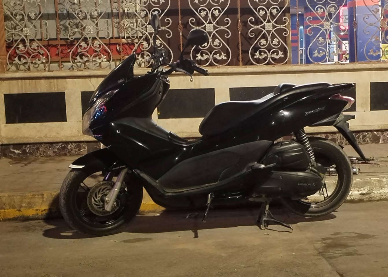 السَلٱمٌ عـَلـْيگم دراجه pcxللبيع الدراجه بلاديه ما مفتوح شلعه معدل تخبل السعر 13،،للتصال ***********واتساب
