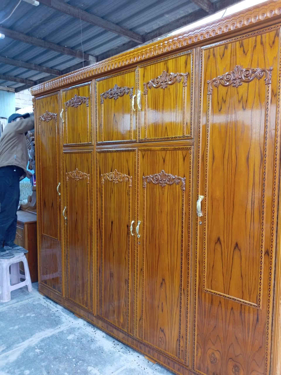 غرفه تسكام صاج نضافتهه 80 /100 كلش جديده مستخدمه شي قليل عنوان بغداد مدينه الصدر اكو توصيل بكروه رقم الهاتف ***********
