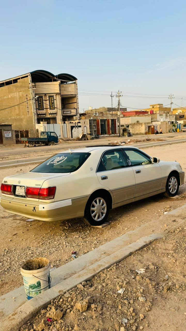 يالله سلام عليكم كراون ٢٠٠٣ اصل كفاله من النقل ول ضربه القويه كص قماره فقط كرستال اصل فول ٣ دكم برده خلفيه دواخل مخمل عسلي جاهزه عله حبايه ونص اي نقص مابيها حداده تخم تاير بل كارتون سياره ترايك لربيل تحول ثاني يوم بسمي اسعر ب ١١٨ او بيها مجال بصيط رقم صاحب السياره انه مكلف بلنشر ***********

