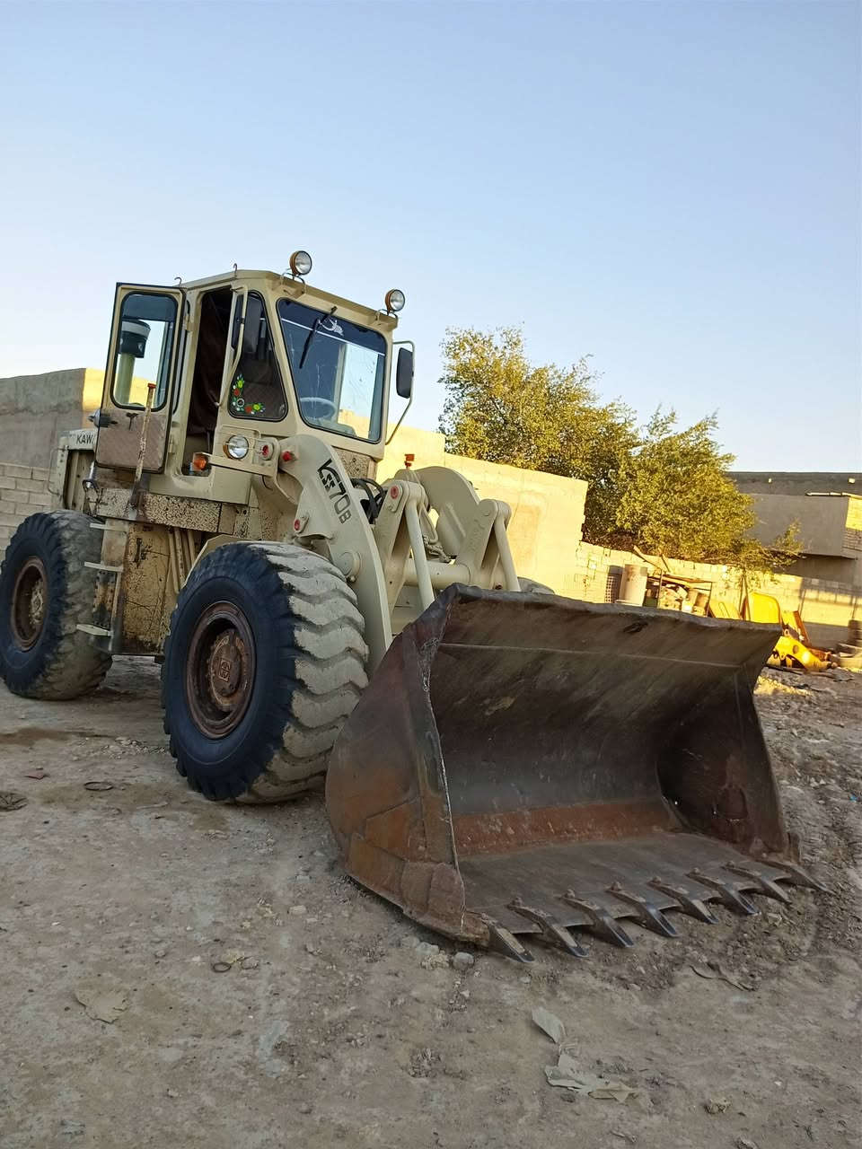 شفل كاوسكي 70B موديل 87 صحراوي رقم صلاح الدين بريك صينيه صدر كيله كل جديد جاهز للعمل ***********///***********
