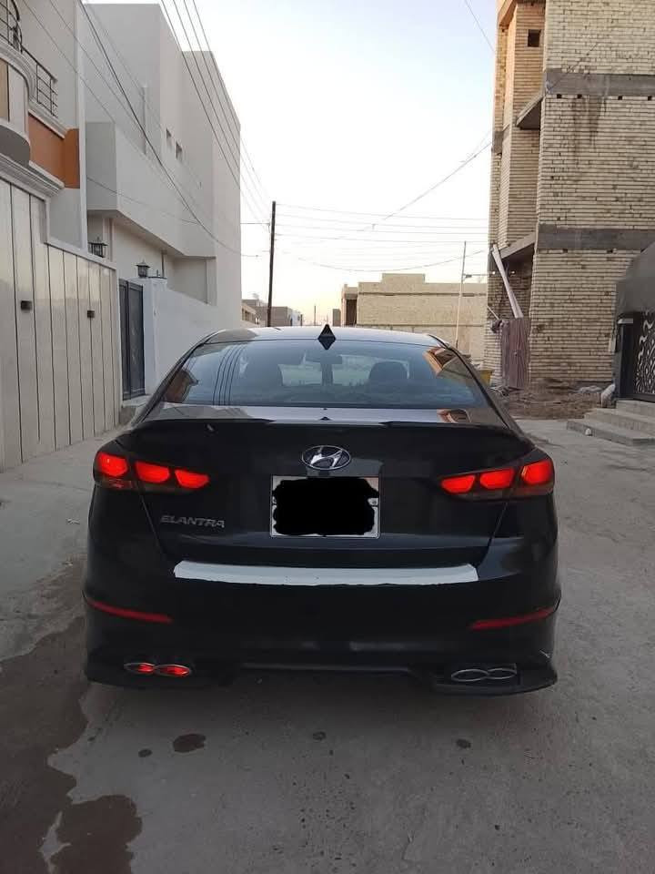 السلام عليكم النترا 2018 للبيع كير مكينة
 مكينة 2000 دوش وكير atm المرغوب 
 كفالة تبريد ثلج السيارة مدوشمة عام سفاري لايت زنوب إشارة رباعية امامي وخلفي تخم تاير جديد عبوة فيتبم جديدة 
حادث من امريكا دعامية خلفية وبالعراق 3 صبغ بدون دواخل 
السعر 112وبيها مجال 
رقمي ***********
مكاني بغداد
