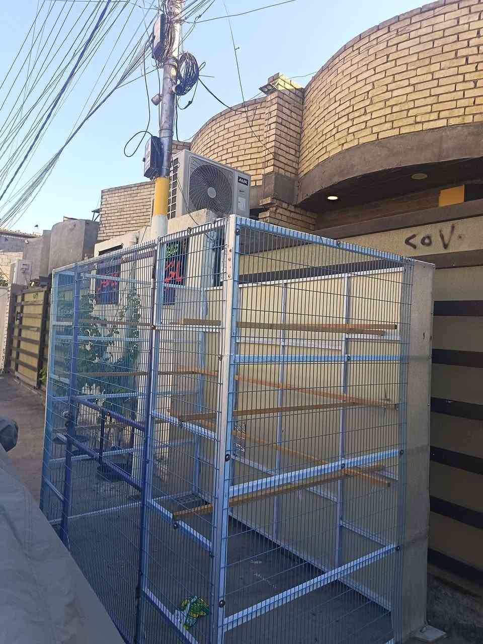 سلام وعليكم
فقص للبيع تفصال حديد ثقيل
رتفاع مترين
عرض متر وربع
َواجهية مترتين
عنوان بغداد زعفرانيه
سعر ٢٥٠
رقم تلليفون***********
