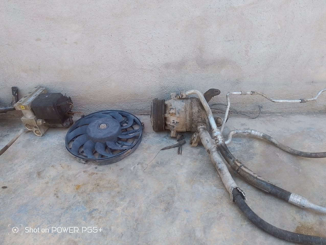 السلام عليكم كمبريصر مال تبريد للبيع بنكه وراديتر واي بي اس للبيع وبطل غاز الاستفسار عل هاذا الرقم ***********
