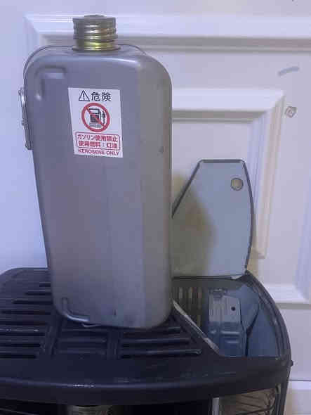 السلام عليكم 
صوبة نفطية جديدة 
بسعر ٤٥ الف 
المكان قرب جامع النداء
***********
