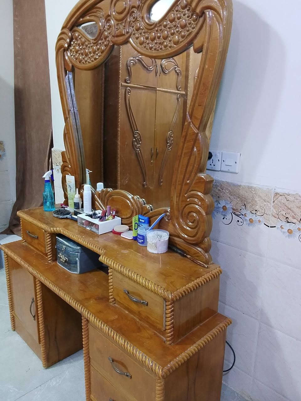 السلام عليكم غرفه تفصال تكمه صاج طبقه داخليه و خارجيه ب٨٠٠بيهه مجال مكاني بغداد  الثالثه رقمي ***********
