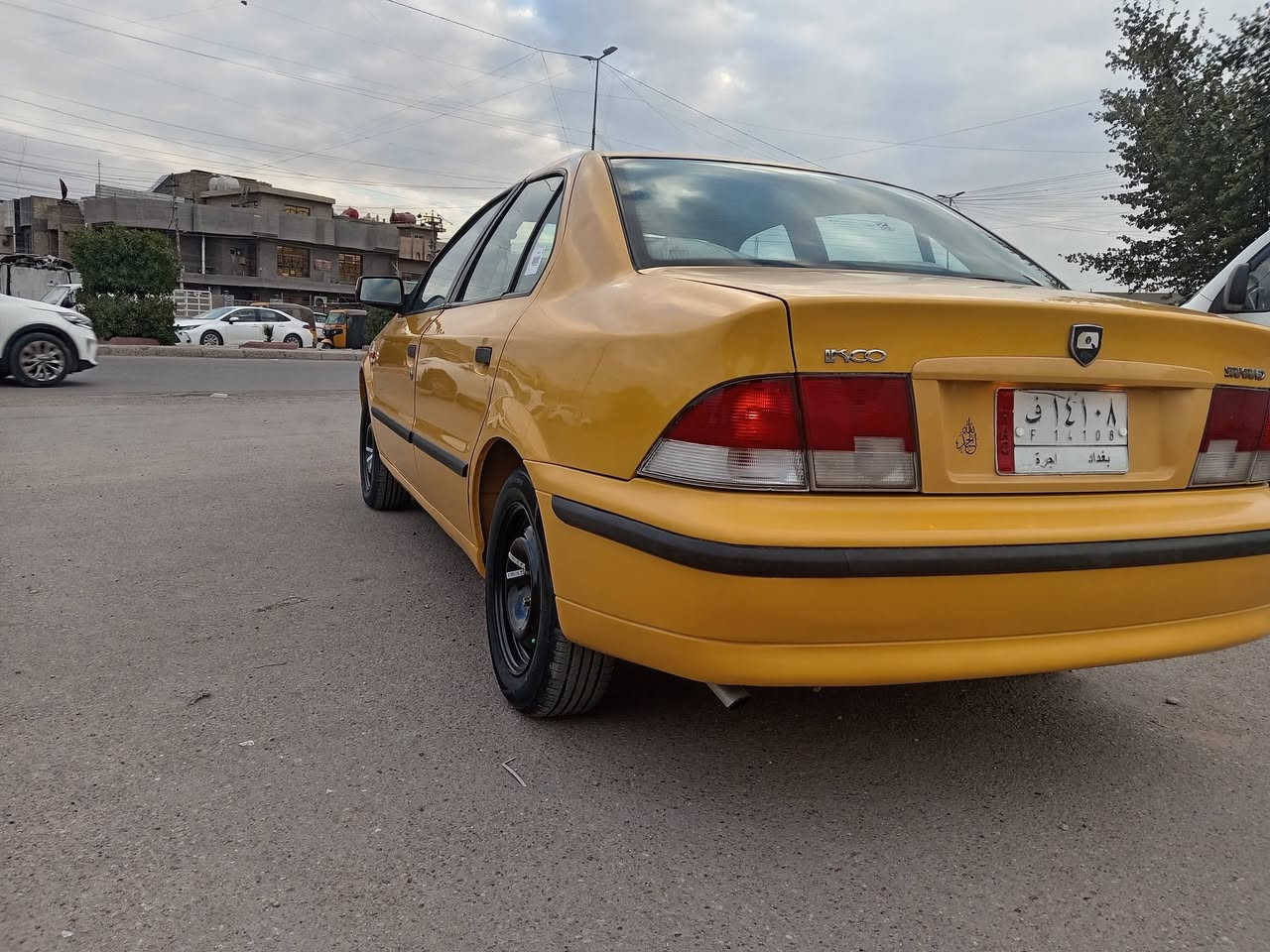 سلام عليكم لبيع موديل ٢٠١١ محرك وكير مكفولآت تخم تاير حداديه أمامي خلفي جديد السنوي تبريد سيارة مكفولة بدون صبغ سيارة جاهزة هاتف *********** مدينة الصدر السعر. 45
