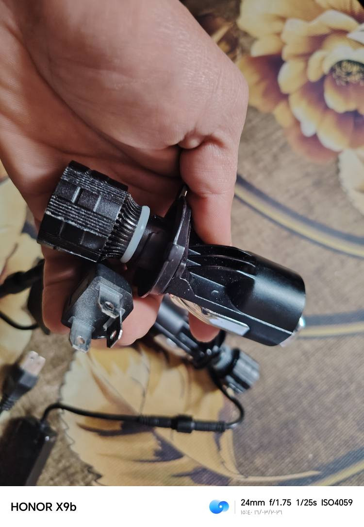 ‎للبيع لايت زنون يصطر صطر فيشه ثلاثيه اسعر60بيه مجال***********‎ عمارة, ميسان
