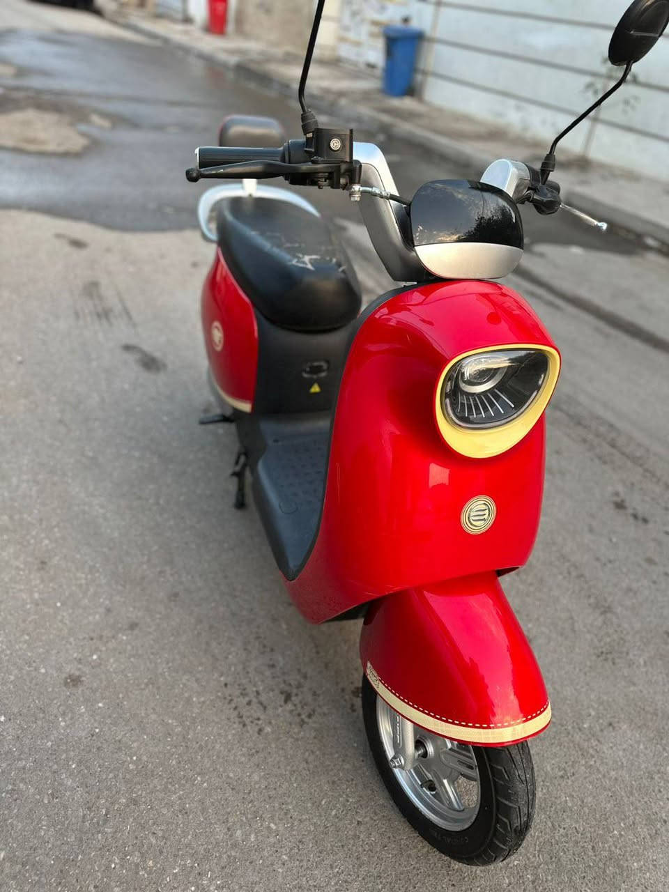 السلام عليكم
دراجة سايج تحتوي على 5 بطاريات جديدات وبيه دبل إشارة وبيه لايت وبك لايت عالي وناصي 
بيه جنطة خزن واسعة دراجة نضيفة وحلوة تاخذهة متصرف ربع عليه
بيه شلعة ومعدل قوية اشاير يمنة ويسرة هورن سيدان ( انضمة تشغيل سويج + كارت)
ودراجة كلش نضيفة ما معنة لكلمة 
(( سعر الدراجة 550 وبيه مجال حك لجية))
للاتصال علة لرقم (( ***********))
مكاني (( بغداد الشعلة))
