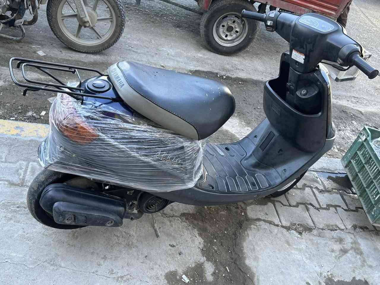 بطة ٩٩ اخت الحاوية دراجة مكينتهه  ناعمة كلش سلف هندر السعر ٥٥٠ الشراي يتصل ***********
