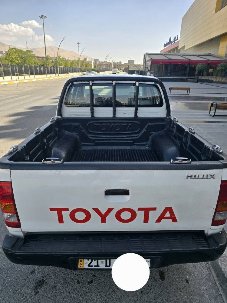 تويوتا هايلوكس ( مرزي ) 2010 
- رقم سليمانية (الدولي )
- ( ضرر مابية ) كير عادي 
- كير + محرك مكفول
- تبريد مكفول

 - يرهم مراوس ب كية حمل
مكان / ديالى _ المقدادية ( شهربان )

للتواصل *********** المقدادية, ديالى
