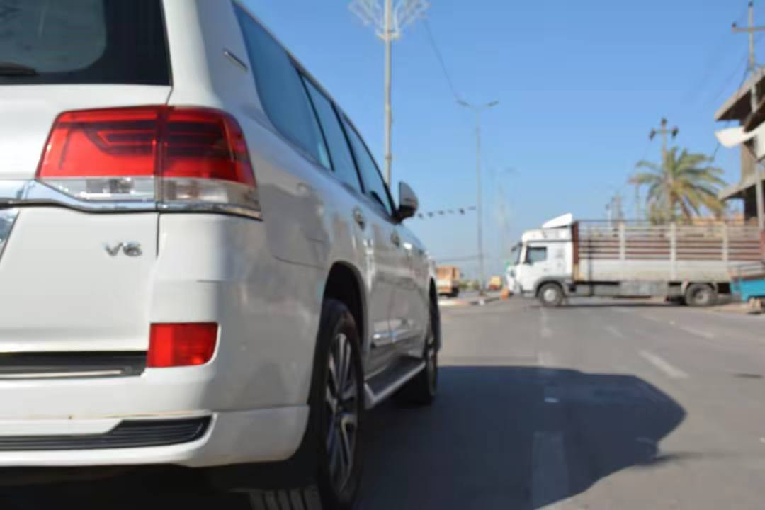 سلام عليكم لاندكروزر 2012 محدثه 2019 سياره ابيع صبغ حزام سياره جديده متعوب عليه مكينه 6سلندر مامفتوحه
مكينه وكير كفاله 
حداديه تخم تاير موصفات بصمات 2 كشنات كهرباء فتحه تبريد 3 قطع 
ثلاجه 
فتحه 
بريم اصل 
سياره جديده 
البيع والمراوس 
*********** مكاني كربلاء
