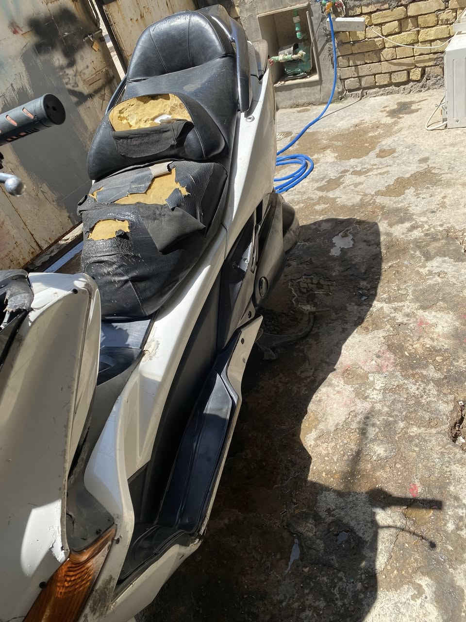 سلام عليكم
سلفر ونج جيتي 600

دراجه خير من الله 

اوفر 

جيبي اس 

حساس ستان 

اشاير يمنه يسرة 

دبل اشارة 

لايت زنون

سكيورتي 

كلاجات جدد

دهن امزويل فلتر جديد

دبلا جدد دراجه كله شغاله ضفيرة جطل ما بيه 

   ملاحضه بجم شوي تعبان فقط بس كفرات كامله 

السعر 12 وبيه مجال مكان بغداد رئاسه العبيدي شارع 20

رقم ***********
