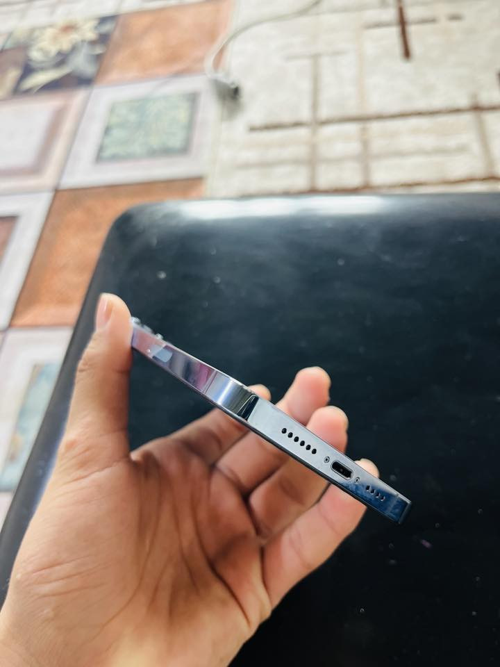 سلام عليكم 13 برو ماكس 256 G بطاريه 92 مرفوعه الجهاز نضيف حيل السعر 660 وبي مجال *********** واتساب 
 *********** زين
