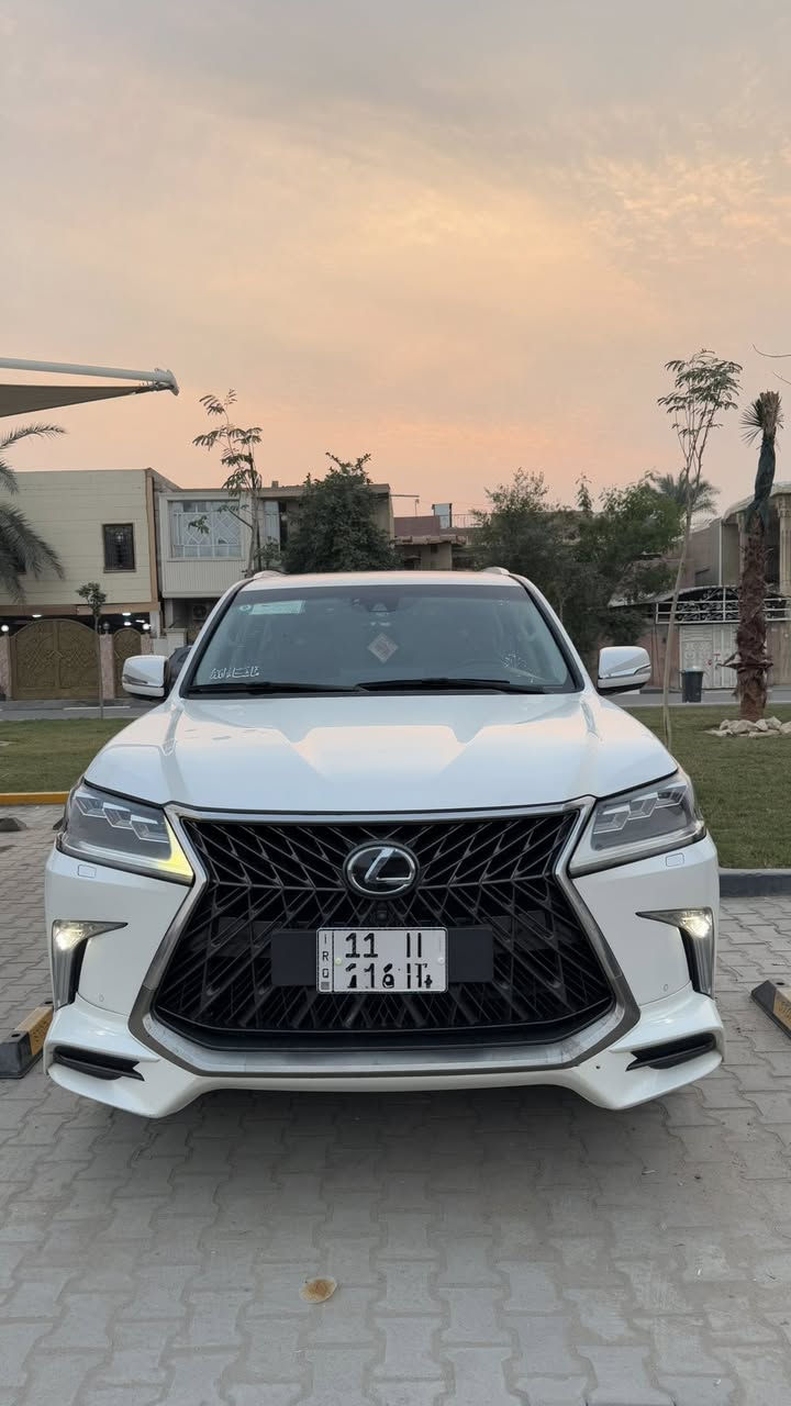 السلام عليكم لكزسLEXUS .LX570.   ابريم  اصل 2017
-الكفاله. مكفوله فتح صبغ تبديل. 
فقط تكحيل بيهه🌹

-الموصفات والفئه فول مواصفات🌹

-المراوس حسب القناعه🌹

السياره ماشيه 149كم

السعر ٦٥٠ ورقة وبيهه مجال

 هاتف ***********
📍📍📍📍 البصرة 📍📍📍📍
الموصفات 
🌹
1-تشغيل عن بعد🌹

بصمة وكارت🌹

3-المحرك 8 5.7🌹

السياره فول موصفات.🌹

4-جنطه كهرباء🌹

5-جنطه شفط🌹

6-داخل مشمشي  كلش حلو🌹

7-الكشنات جدد خاليه من الخدوش والصيانه 🌹

8-مري شفط 🌹

4 كامرات 🌹

10-جميع الكشنات كهرباء🌹

11-جكات تصعد وتنزل🌹

12-ستيرن وكشن ذاكره خزن 🌹

13-فتحه سلايت 🌹

14-مانع انزلاق 🌹

15-تحكم جهتين 🌹

16-فور ويل 🌹

وباقي الموصفات المعروفه لكزز
