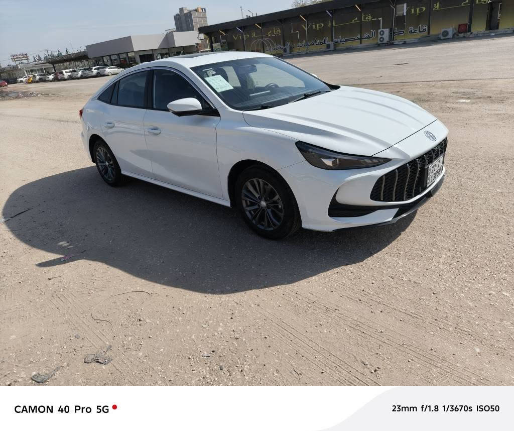 سلام عليكم سيارة امجي جيتي 25 سيارة جديدة فول مواصفات رقم أربيل كامرات 360
سيارة بلكارتون السعر 120 
العلوان نجف ***********
