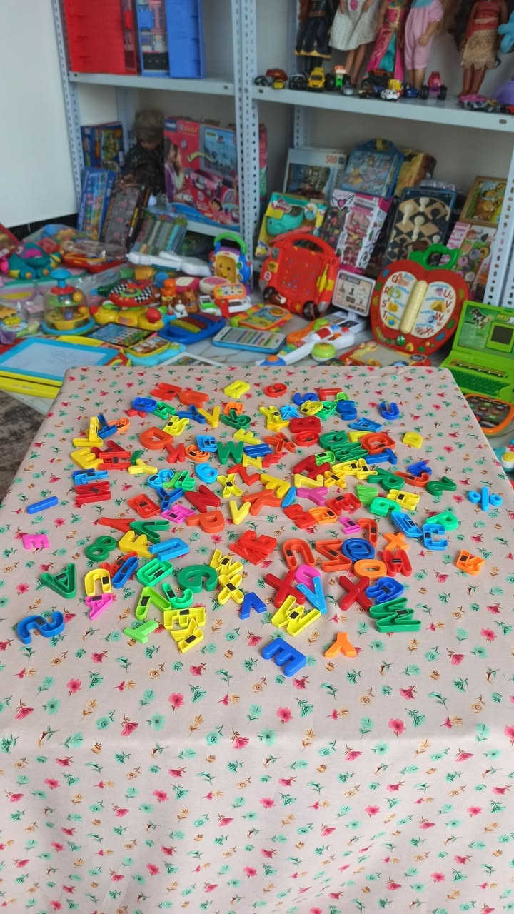 حروف وأرقام مغناطيسيه
أكثر من 130 قطعه 

- 8 آلاف فقط ✅ 
- للتواصل واتساب ⬅️ ***********
