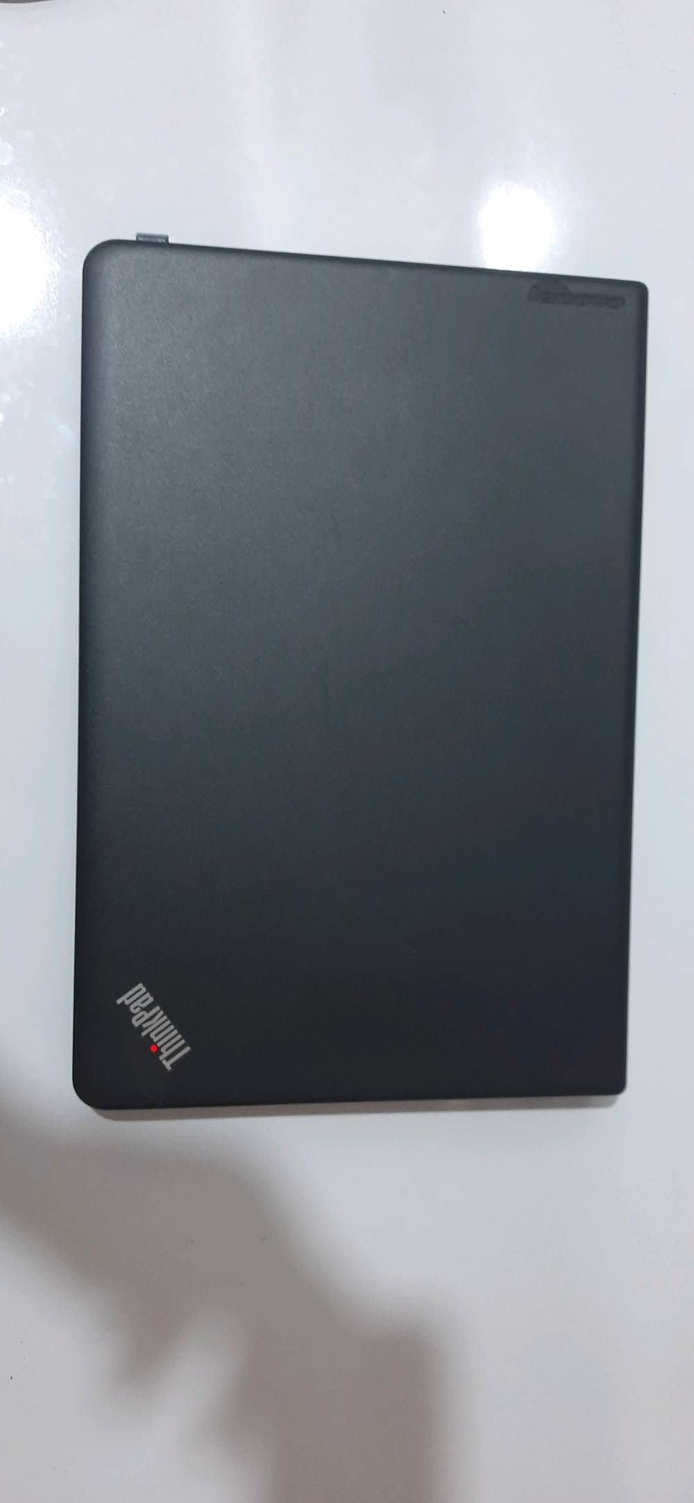 لابتوب Lenovo e550 مستعمل 
مواصفات: 
معالج: i7 5500U
رامات: 12
مساحة تخزين 
700gb ssd + hdd
كرت الشاشة: AMD Radeon r7 m265 series 
بصمة اصبع
3 منافذ USB+منفذ hdmi
+شاحنة
السعر 450 الف وبيه مجال
التواصل فقط واتساب 
حقيبة اللابتوب هدية وياه
ميسان ***********
