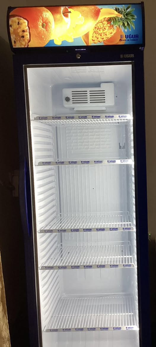 عارضه اكور للبيع مستعمله فقط شهرين نضيفه حيل سعره(450) بيهه مجال اذا شراي طبلي خاص او اتصل على رقم هاذ *********** موجود واتساب
