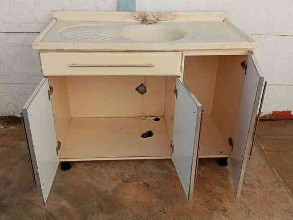 كاونتر سعرة ١٥٠ الف 
السنك ٦٠ الف 
للاستفسار اتصل او راسل واتساب *********** كركوك
