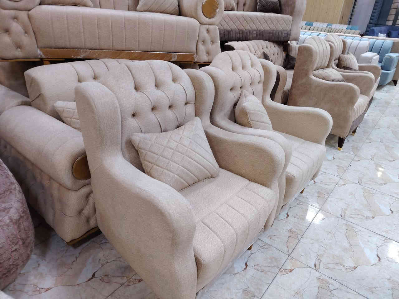 ⚜️👑 مجمع ابو بلاش للاثاث 👑⚜️.
تخم قنفات مودرن تركي 10مقعد تسكام ضمان سنتين 
جميع اللوان متوفر مختلف المديلات والقياسات صار عنده مراوس القديم بالجديد صار عدنه نضام القصد📌 العنوان كربلاء طريق الحر مجاور معمل الثلج  مقابيل الاتحاد الرياضي اي ستفسار الاتصال  يوجد واتساب 👈***********👉👈***********👉
