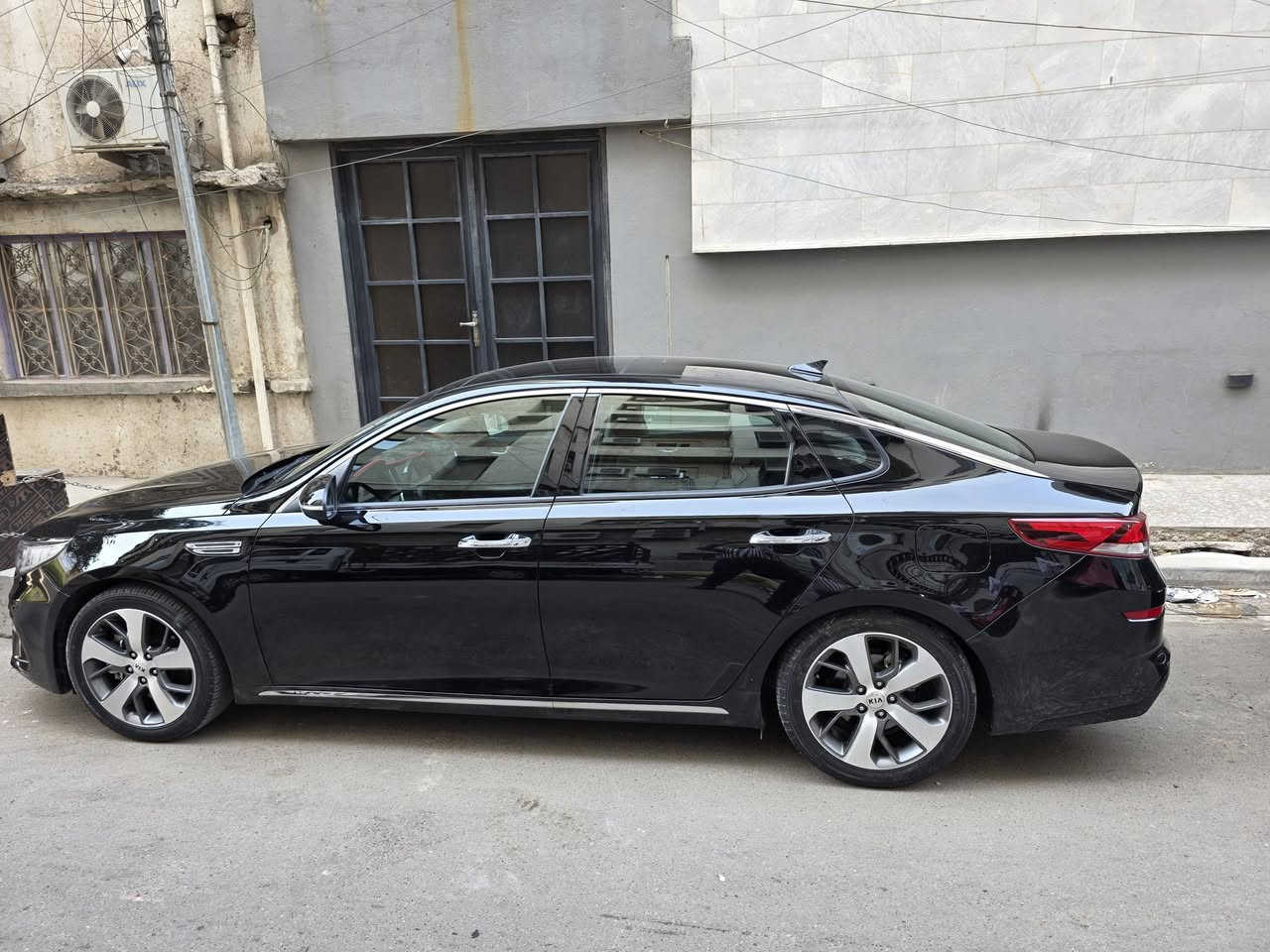 سياره أوبتما ٢٠٢٠ خليجي فول مواصفات فتحت سقف أشاير بلمري محرك ٢٤٠٠ خزن ميموري بصمة أبواب  جنطه ذكيه كشنات كهربائيه كشنات جلد كامره كبيره  ثلاث وضعيات قياده سبورت ميموري درايفر تدعم نضام أيكو  سياره ماشيه ٥٩   رقم شمالي باسمي شرط التحويل   سياره موجوده في بغداد المنصور  مساءا و شارع فلسطين  صباحا /رقم الهاتف ***********/  السعر ١٧٠$ ورقة
