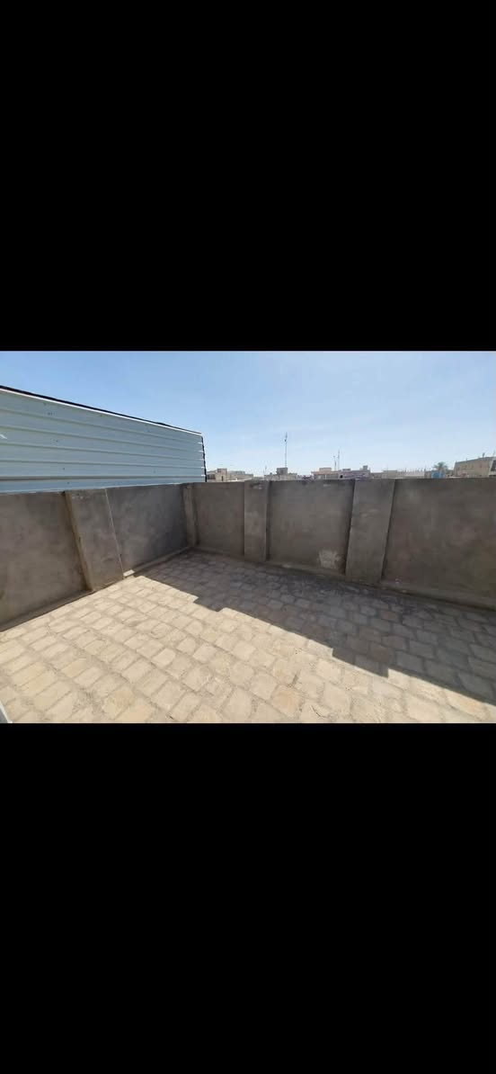 🏡 دار للبيع – طابو صرف (تحويل مباشر)
📍 الموقع: شارع 80 قرب مدينة الألعاب أرض بابل خلف التجاري مباشرة.
📐 المساحة: 201 م²
مواصفات الدار:
 ● 3 غرف نوم
 ● صالة واسعة
 ● كلدور
 ● مطبخ حار وبارد
📞 للاستفسار:�الاتصال أو التواصل عبر واتساب على الرقم:�***********
