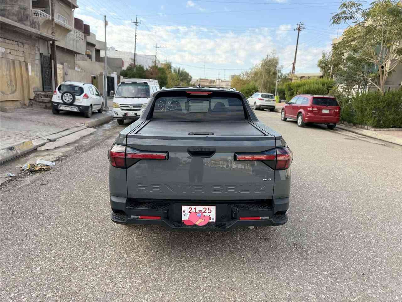 هونداي سانتا كروز 2024 ماشية 50 الف لون سمنتي مميز بدون رقم جديد داخله للعراق تترقم شمالي (أربيل او سليمانيه او دهوك )حسب رغبة المشتري 
محرك 2500 تنفس طبيعي سيارة فول فتحة تشغيل عن بعد لايتات عدسة شاشه ديجيتال أبواب بصمة تشغيل بصمة كشنات كهرباء وتدفئة مانع تزحلق دفع رباعي 4*4 اوتو هولد ردار نقطة عمياء بيه اهواي موصفات حلو 
سيارة بدون صبغ بدون تبديل بدون دواخل جميع إرباكات سليمة سيارة فقط مقدمة بونيد شبر تعديل بارد خفيف ورصعه باب سائق لاغيرها باقي سيارة كله شرط مكان 🚙 سيارة كركوك حي العسكري  سعره 205 بيه مجال للطيبين 
***********
