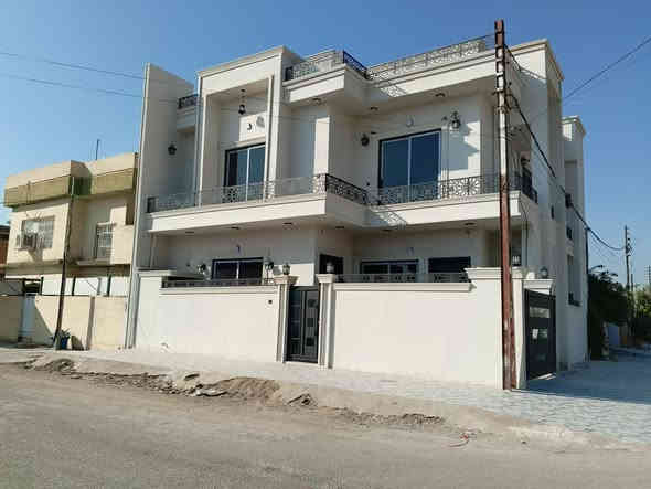 صباغ بيوت بسعر مناسب بيت 100 متر داخلي و خارجي190 الف الغرفه الواحده 25 الف معه تصليي
***********
