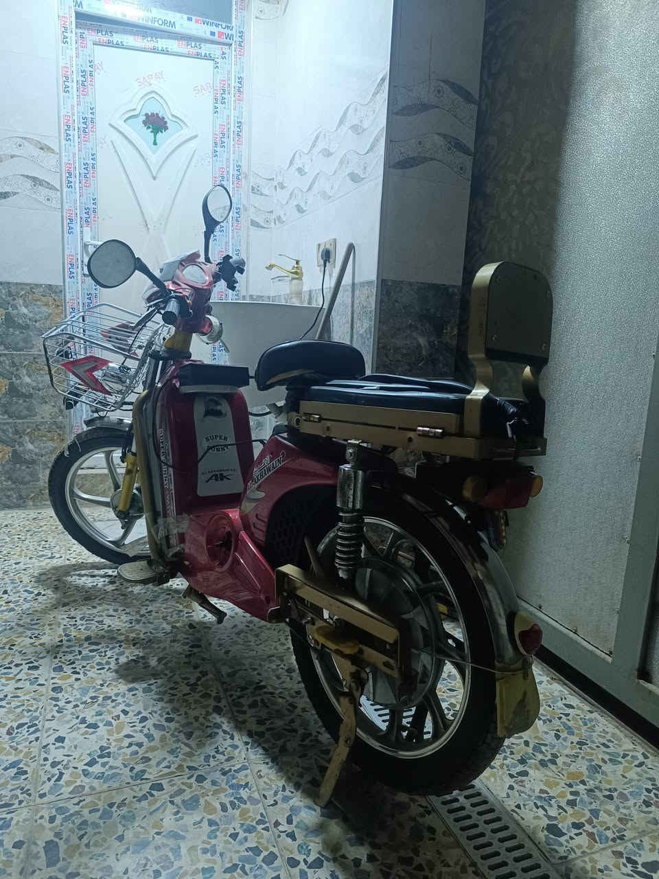 سلام عليكم دراجة نضيفه استخدام قليل بطاريات 5 نضيفات ، سعر 350 وبيها مجال


**إذا كنت صاحب هذا الإعلان وتريد حذفه لأي سبب، رجاءا أرسل رسالة إلى الدعم الفني**