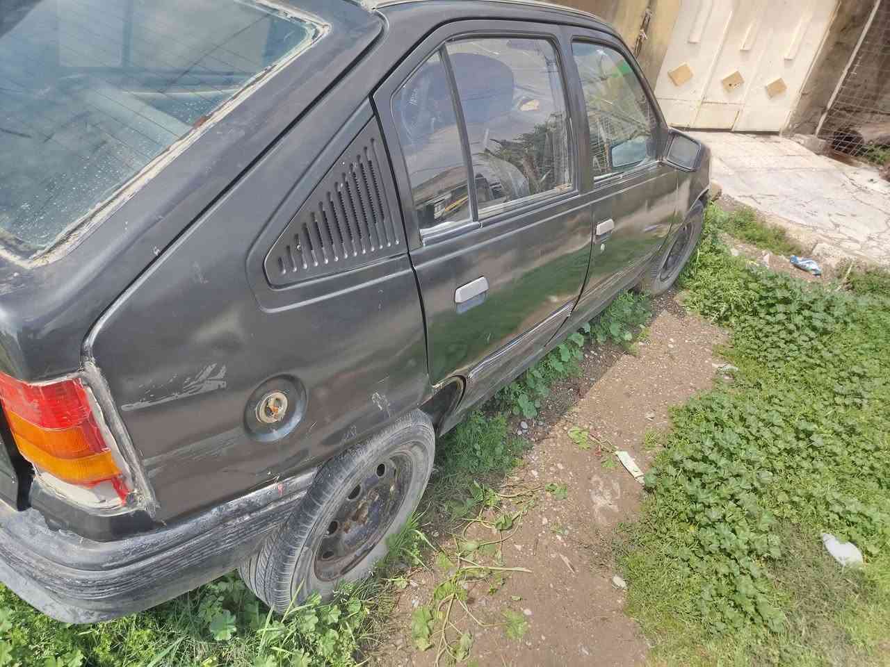 كاديت جنطه كابون بيها سنويه بيضاء الشرعي حول السعر ١٥ *********** او على هذا ***********
