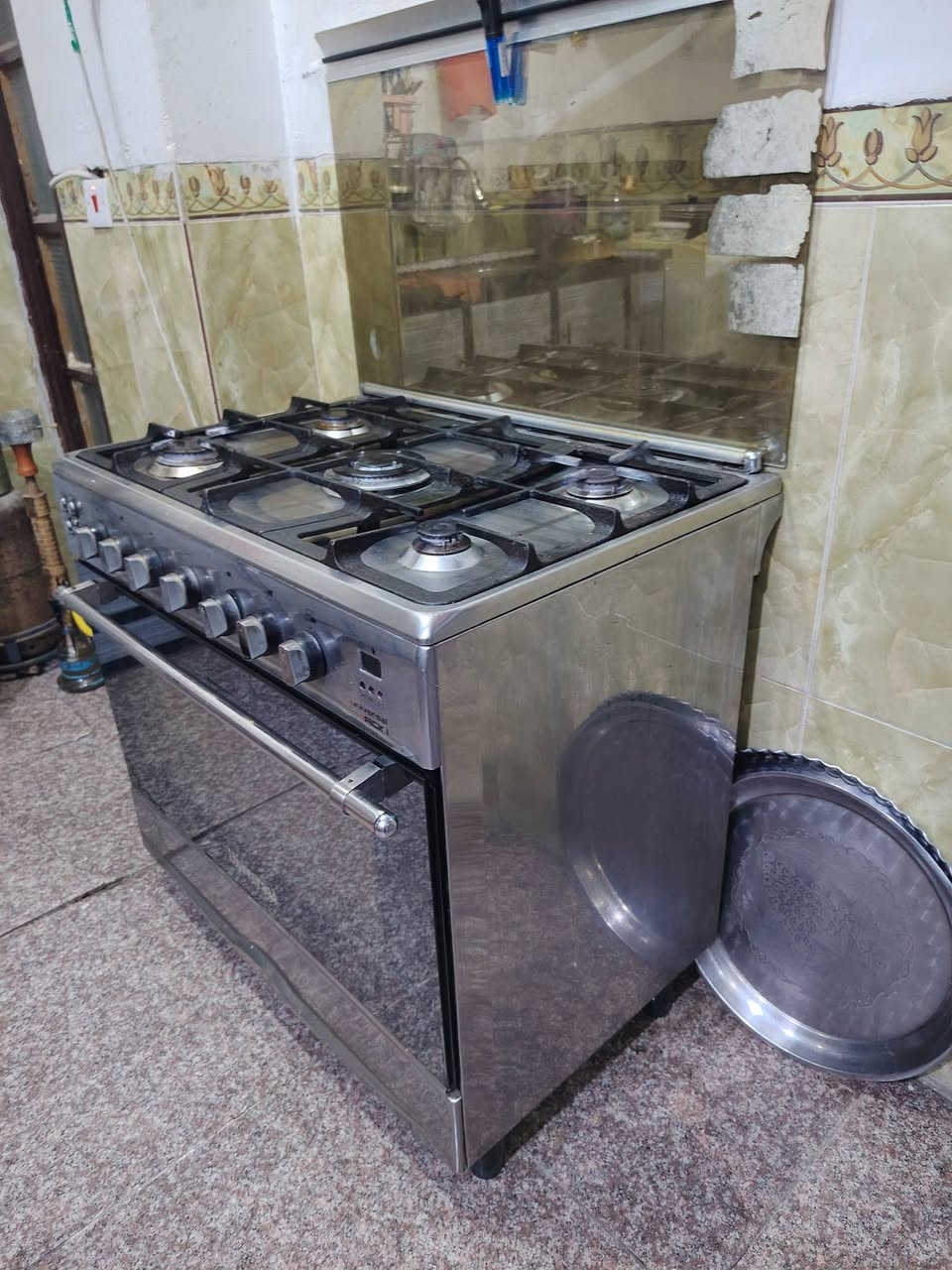 مرحبا طباخ للبيع نظيف كلش ماداخل تصليح الصنع ايطالي السعر 200 وبي مجال  مكاني الشعب الشراي يدخل خاص


**إذا كنت صاحب هذا الإعلان وتريد حذفه لأي سبب، رجاءا أرسل رسالة إلى الدعم الفني**