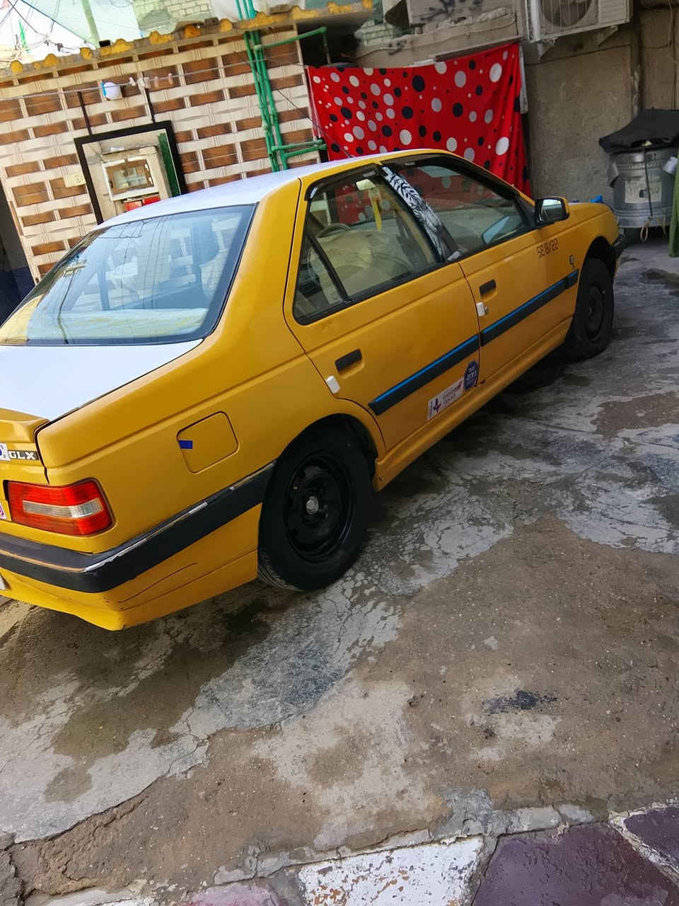 سلام عليكم ورحمة الله وبركاتة  من رخصت الادمن سياره بيجو لميس موديل 16 كير تمام مكينه حلوه  ناعمه بس بيها خيط بخار ترايك وين ما يعجبك صدر ومامي خلفي كله جديد كهرابييات كله شغاله سياره حلوه امانت الله تبريد شغال تدفه شغال تخم تاير نص عمر سنويه بسمي لحد 31 هزه چدیده مصفره من کلشي مشروع وطني ارقام نکليزي السعر المطلوب 37 وبیها مچال سیاره بسمی تحویل یوم اليعجبك مکانی بغداد الامین ثانيه ***********
