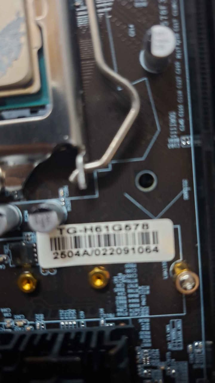 mother board
core i 7 3300
ram 8 gb أربيل, العراق


**إذا كنت صاحب هذا الإعلان وتريد حذفه لأي سبب، رجاءا أرسل رسالة إلى الدعم الفني**