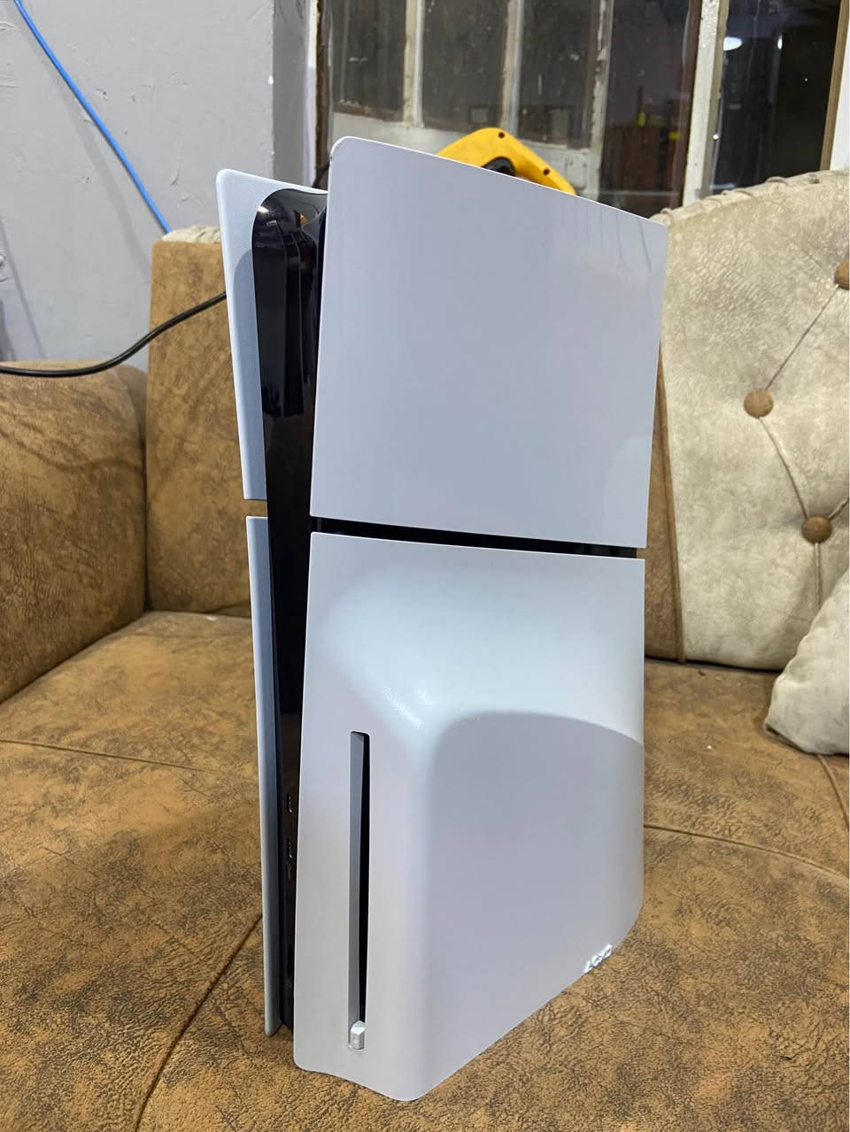 PlayStation 5 slim disk

پلەیستەیشن ٥ سلیم دیسک خاوێن کارتۆن دەسک و کامل ئەشیا بیلادی زۆر خاوێنە و کەم بەکارهاتووە 

گەیاندنم هەیە بۆ هەموو شوێنیک

نرخ : 790 هەزار أربيل, العراق


**إذا كنت صاحب هذا الإعلان وتريد حذفه لأي سبب، رجاءا أرسل رسالة إلى الدعم الفني**