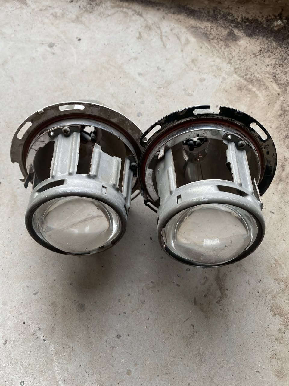 السلام عليكم
نواعم مال 700 
مكاني بغداد الحبيبية 
***********
