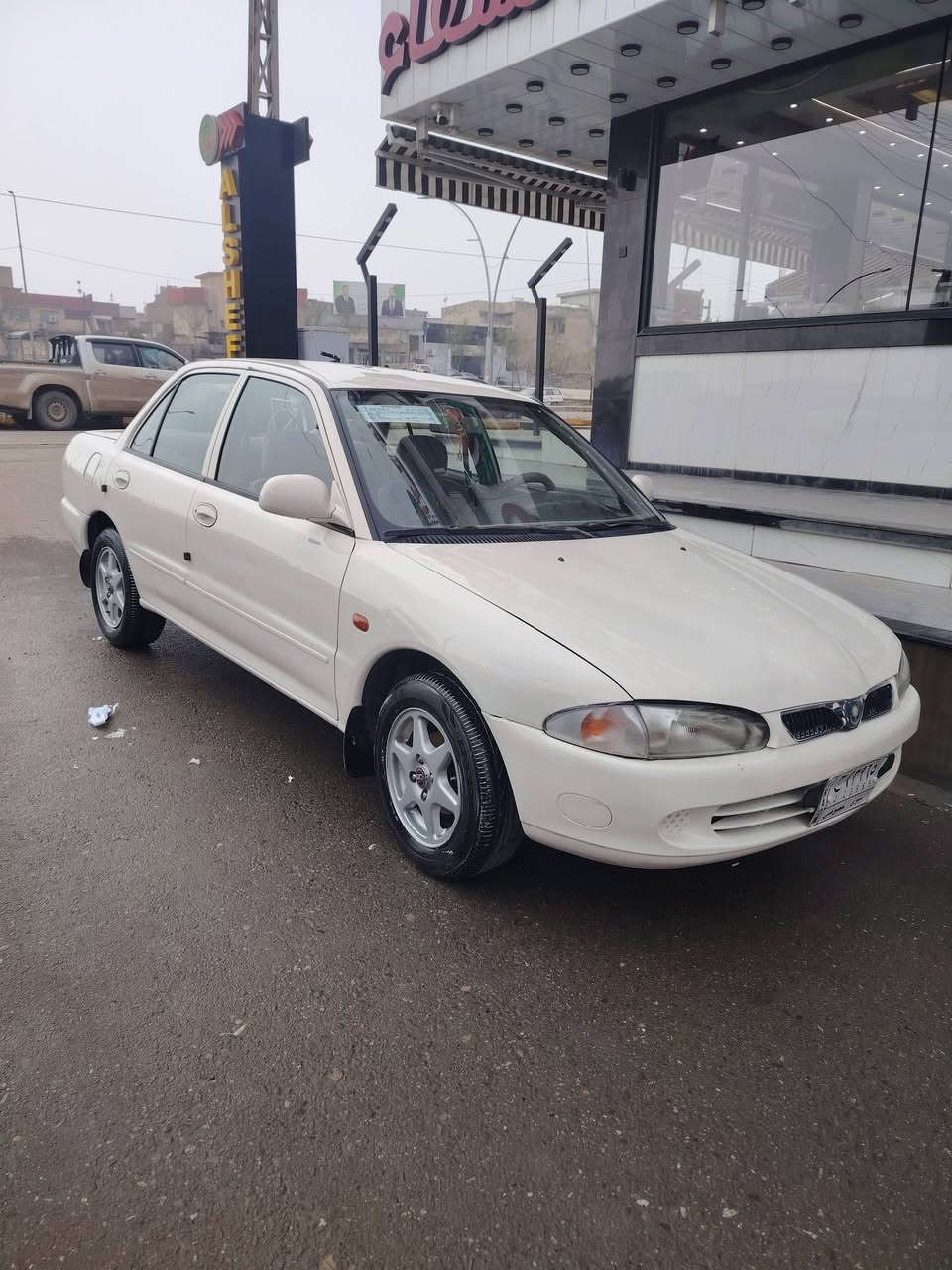 السلام عليكم ورحمة الله وبركاته عيوني برتون 2005 للبيع بيها فقط قطعتين صبغ سياره حلوه وجاهزه السعر ٦٢ وبيها مجال بسيط ***********
