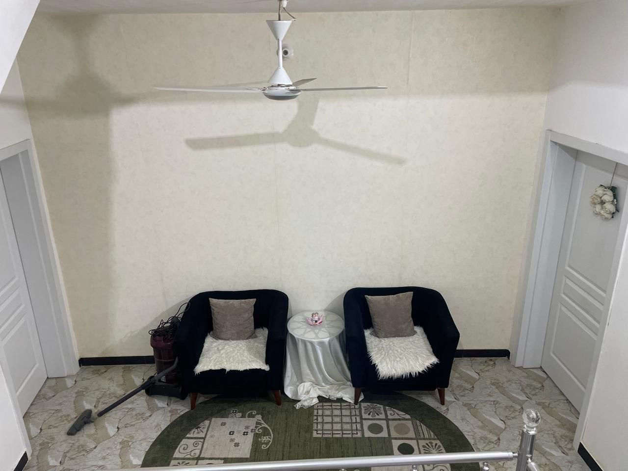 السلام عليكم 
دار للبيـــــــــــــــــــع 
شارع مستشفى الكفيل قرب قاعه فيروزه
مساحه 70م طابقين بناء حديث ***********
