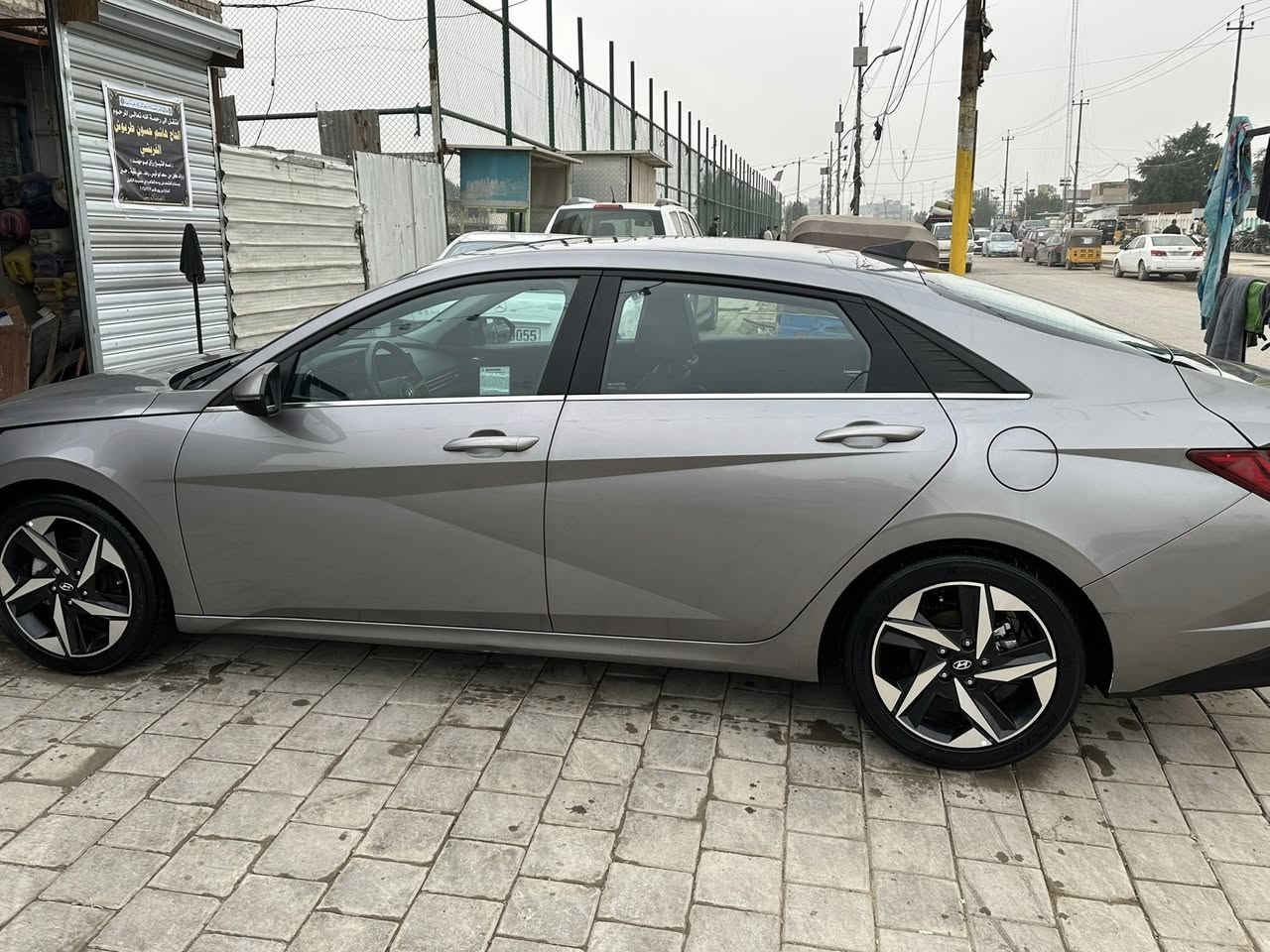 السلام عليكم النترا Limited  هايبرد
موديل 2023 رقم بغداد تحويل ثاني يوم  

لون ابيض  لمتدد 1/1 سياره مكفوله عده صنوق مصبوغ

السيارة ماشية 38

 الموصفات 

.....

‏‎لمتدد.

‏‎فتحه ( سلايت )

‏‎بصمه تشتغيل+ابواب

‏‎تشغيل عن بعد 

‏‎صندوق بصمه

‏‎صندوق ذكي يفتح عند الاقتراب

‏‎عداد كيلو متر الكتروني Digital 

‏‎هاند بريك بصمه

‏‎‏Auto Hold

‏‎كشنات تبريد+تدفئه +كهرباء 

‏‎سستم صوت 🔊Bose +دمام بل دشبول 🔊

‏‎شحن تلفون لاسلكي 📱🔋

‏‎بك لايت شمعه Led

‏‎لايت Led نهاري 3 عدسات 

‏‎داخل اسود ملكي 

‏‎كامره دوراه 

‏‎شاشة لمس نفكيشن 📲Wi_Fi/ Gps/  تدعم نظام Android Auto +Car play 

‏‎تبريد شاشه بيانو منفصل

‏‎اشاير بل مري

‏‎رادار خلفي

‏‎رادار امامي

‏‎رادارات جانبيه تحديد النقطه العمياء 

‏‎تحديد مسار+توقف ذاتي

‏‎‏‎فول تحكم ستيرن

‏‎كروز مثبت سرعه 

‏‎ثلاث وضعيات قيادة 

‏‎‏Smart‏-Sport-Normal

‏‎منافذ Usp

‏‎‏‎ نظام ABS/مانع انزلاق

‏‎شاشه ضبط بل دشبول 

‏‎‏‎ حساسات ٤ بل دعاميه

حساس اطارات

‏‎‏ مكاني بغداد جديده

تخم تاير جديد وبانزين كله محسن ودهن ٨٥ الف الله شاهد معتني بيه مو شلون ماجان مال جناي انتصل او تساب خاص ماجاوب بدون زحمه 

وصار بيه طخه بل بنيد جدآ بسيطه ينزل من سعره 

انتصل او وتساب وتدلل خاص ماجاوب بدون زحمه

اخوان سياره حره حره حره
***********
