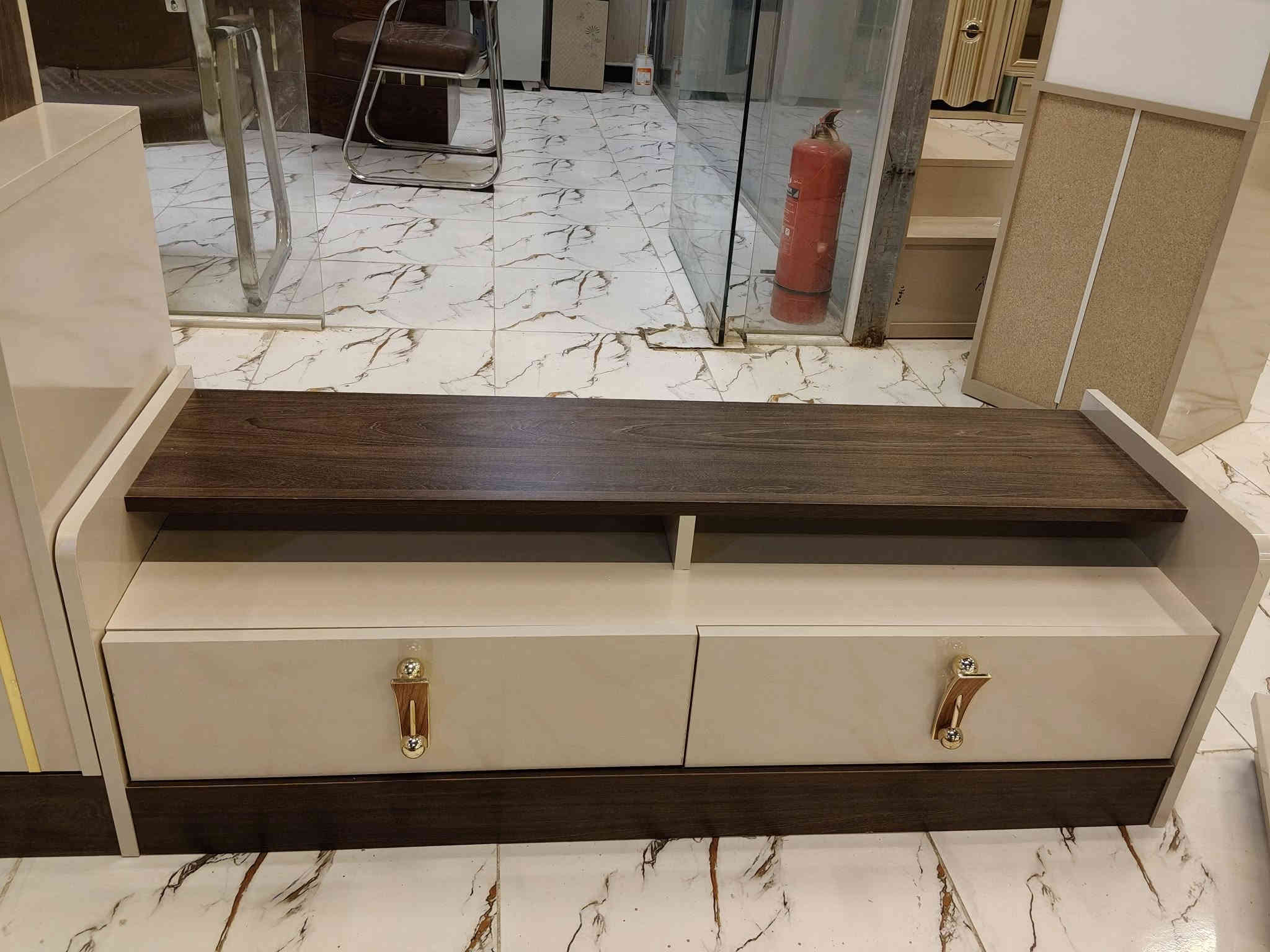 11 قطعه كنتور ملحق اناره براكيت بالسرير ثلاثة ألوان متغيره سرير مخزن دوشمه فاخره متوفره الان في معرض الشركه الكائن طريق رفاعي نصر مجاور جامعة اوما الاهليه للاستفسار اكثر يرجى الاتصال على الارقام التاليه
***********
***********
*********** واتس فايبر تلگرام 
البيع بطريقة النقد والاقساط 
الشد والنقل داخل محافظة ذي قار مجانا
