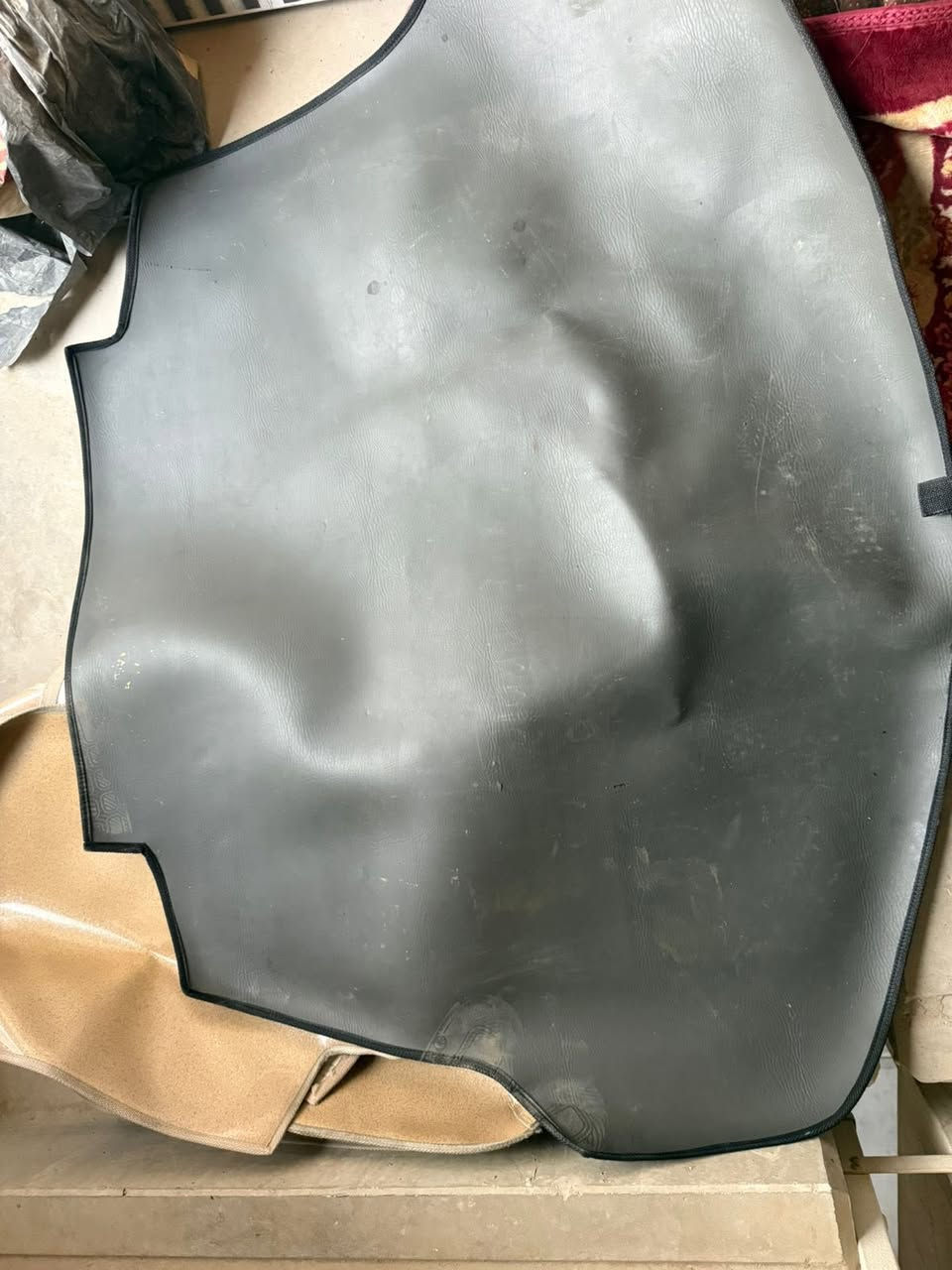 للبيع سفاري هيه وفرشه مال صندوق ***********
