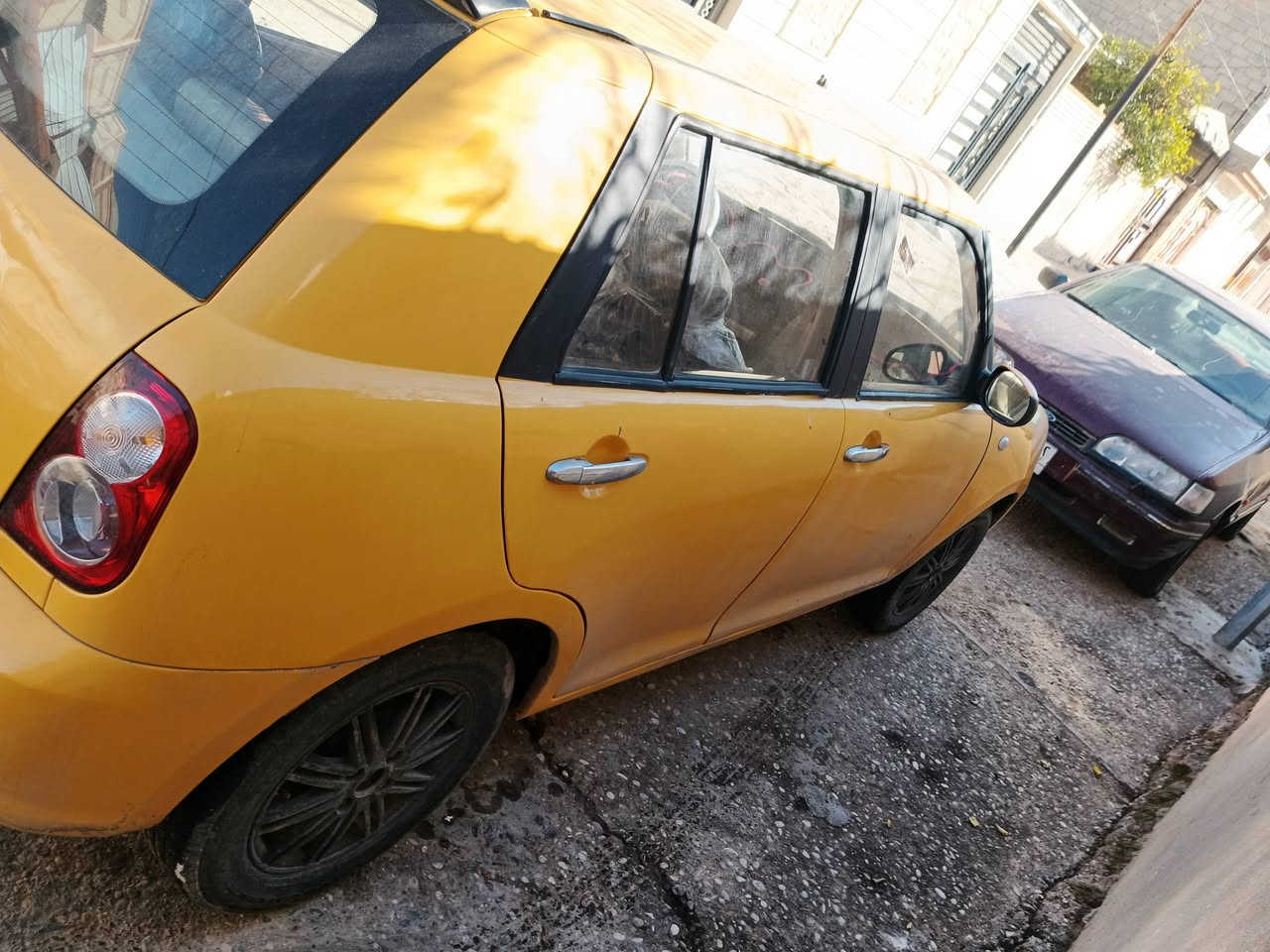 السلام عليكم  
لفيان مستر بين 
لبيع مستعجل
شرط التحويل 
شرط مكينه + شرط كير الكير بي صوط بوربرين
خياص ما بيه 
كهربائيات كله شغاله 
شرط لا طخه
صبغ حزام 
دوشمه جديده 
بس طخم يرادله 
***********
سعر 37 
مكان موصل
