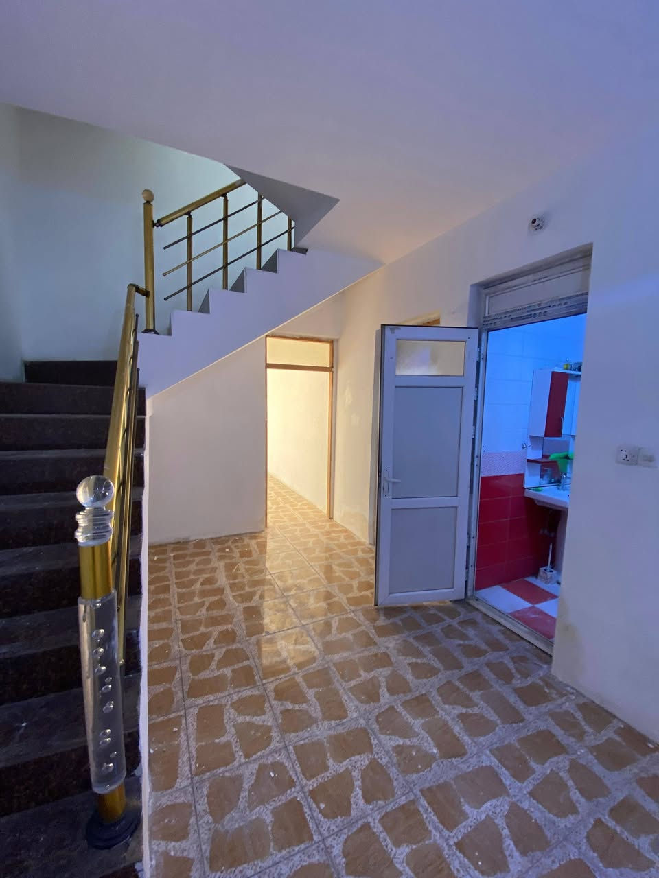 للايجار 75 متر السيديه الضباط مربع القاده غرفتين وصاله مطبخ صحيات ركن ايجار 750
للاستفسار الاتصال على الارقام 
***********
***********
