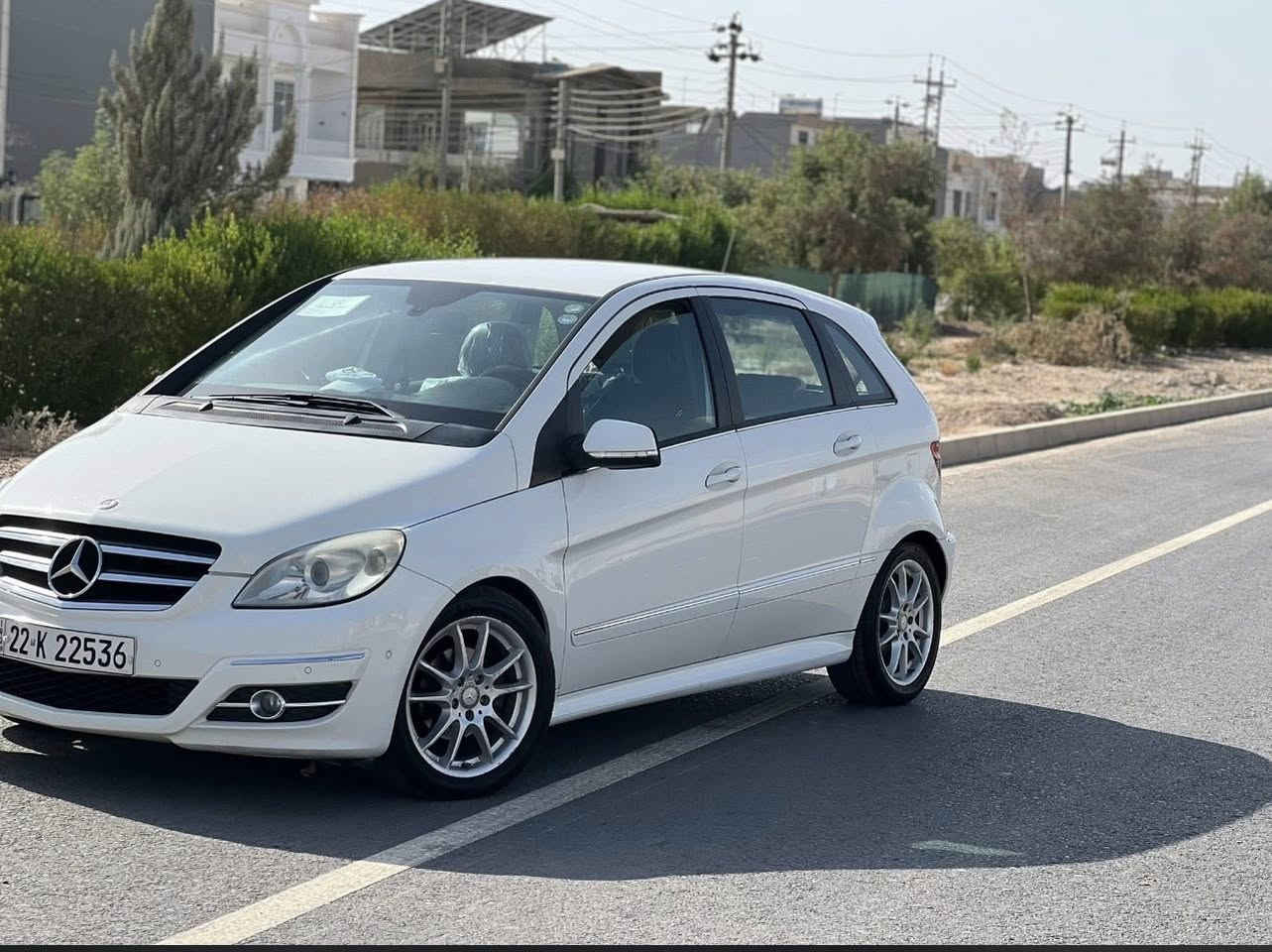 للبيع  مارسيدس B160 موديل 2011
لون ابيض 4 سلندر 1.5
السياره كلين كفاله عامه السونر موضح بلصور 
فول مواصفات    معدا الفتحه 
مكان السيارة بغداد البياع  باسمي تحويل ثاني يوم 
تخم تاير جديد  
سيارة جداً نضيفه 
السعر 110$
للتواصل واتس او اتصال 
***********
