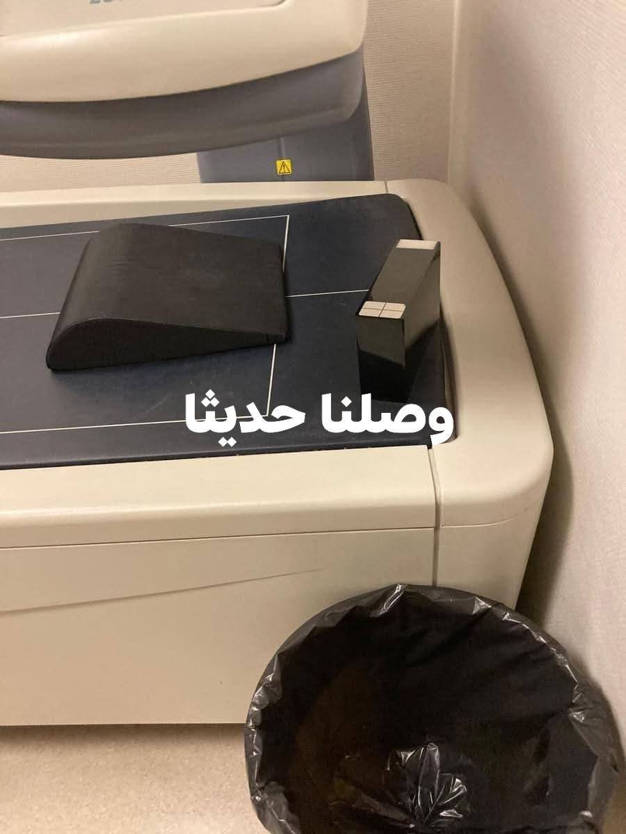 🔬 جهاز قياس هشاشة العظام GE Lunar DPX – DEXA

متوفر الآن بحالة ممتازة – تقرير وتشغيل فعّال 100%

📌 العلامة التجارية: GE Healthcare
📌 الموديل: Lunar DPX
📌 النوع: DEXA (Dual-energy X-ray Absorptiometry)
📌 الوظيفة: قياس كثافة العظام (BMD) للكشف عن هشاشة العظام بدقة عالية

---

✅ مواصفات الجهاز الفنية:

نظام قياس DEXA ثنائي الطاقة لقياس كثافة العظام بدقة في العمود الفقري (L1-L4) والورك (Neck & Total Hip).

طاولة فحص واسعة ومريحة – تتحمّل أوزان عالية تصل حتى 160 كغم.

وحدة تحكم مركزية مدمجة مع أزرار تشغيل – إطفاء – مؤشرات حالة (Power/Ready/Error).

برنامج تحليل احترافي يظهر النتائج على شكل رسم بياني ملون (أخضر طبيعي / أصفر نقص كتلة / أحمر هشاشة) مع حساب:
🔹 T-Score (مقارنة مع شباب أصحّاء)
🔹 Z-Score (مقارنة مع فئته العمرية)

واجهة عرض مرئية واضحة لتقارير العمود الفقري والورك

طباعة تقارير مباشرة أو بصيغة PDF

نظام أرشفة داخلي + دعم تصدير التقارير

---

📊 التقارير:

✔ تقارير دقيقة مع مرجع WHO
✔ إمكانية مقارنة الفحوص السابقة
✔ أمثلة من الفحوص الحقيقية مرفقة بالصور
✔ تحليل كثافة العظام حسب العمر – الجنس – الوزن

---

💡 مميزات إضافية:

أشعة منخفضة الجرعة مقارنة بأجهزة الأشعة التقليدية

سرعة في الفحص (من 1 إلى 5 دقائق)

صيانة ميسّرة وقطع غيار متوفرة

ملحقات مرفقة:
🔸 إسفنج داعم للقدم
🔸 ورق فحص
🔸 بلوك زاوي للورك
🔸 وحدة طاقة مستقرة

---

🏥 مناسب لـ:

مراكز الأشعة والتصوير الشعاعي

عيادات الغدد الصماء والعظام

المستشفيات الأهلية والحكومية

برامج الكشف المبكر عن هشاشة العظام

---

🧾 تفاصيل الفحص الظاهر:

عمر المريض: 51 سنة

BMD للـ L1-L4 = 0.904 g/cm²

T-Score = -1.7 (نقص كثافة خفيف)

التقرير يبيّن بوضوح حالة العظم ويوضح إمكانية العلاج أو المتابعة

---

🎁 العرض يشمل:

✔ فحص وتشغيل واختبار الجهاز
✔ تدريب مجاني لفني المركز
✔ دعم فني مجاني أول 3 أشهر
✔ إعداد القوالب باسم مركزك (عربي / إنكليزي)
✔ إمكانية الشحن إلى كل المحافظات

---

💵 السعر:

سعر خاص لفترة محدودة — للاستفسار والاتفاق النهائي تواصل ويّانا مباشرة.
(الدفع: كاش أو تقسيط أو trade-in مقابل جهاز قديم)

---

📞 للطلب والاستفسار:

📱 واتساب: ***********
📍 بغداد – السيديه
🔧 الثقة للأجهزة الطبية – نوفّر لك جهاز شغّال وثقة بأقل 

#جهاز_هشاشة_العظام #DEXA #GE_Lunar #Bone_Density #فحص_العظام #جهاز_طبي #الأجهزة_الطبية #الثقة_للأجهزة_الطبية
