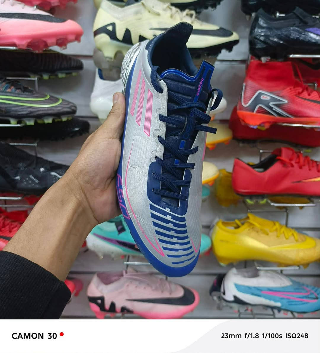 اديداس درجه اولى نضيف كلش. قياس 41.
السعر خاص 
يوجد توصيل لجميع المحافظات العراق


**إذا كنت صاحب هذا الإعلان وتريد حذفه لأي سبب، رجاءا أرسل رسالة إلى الدعم الفني**