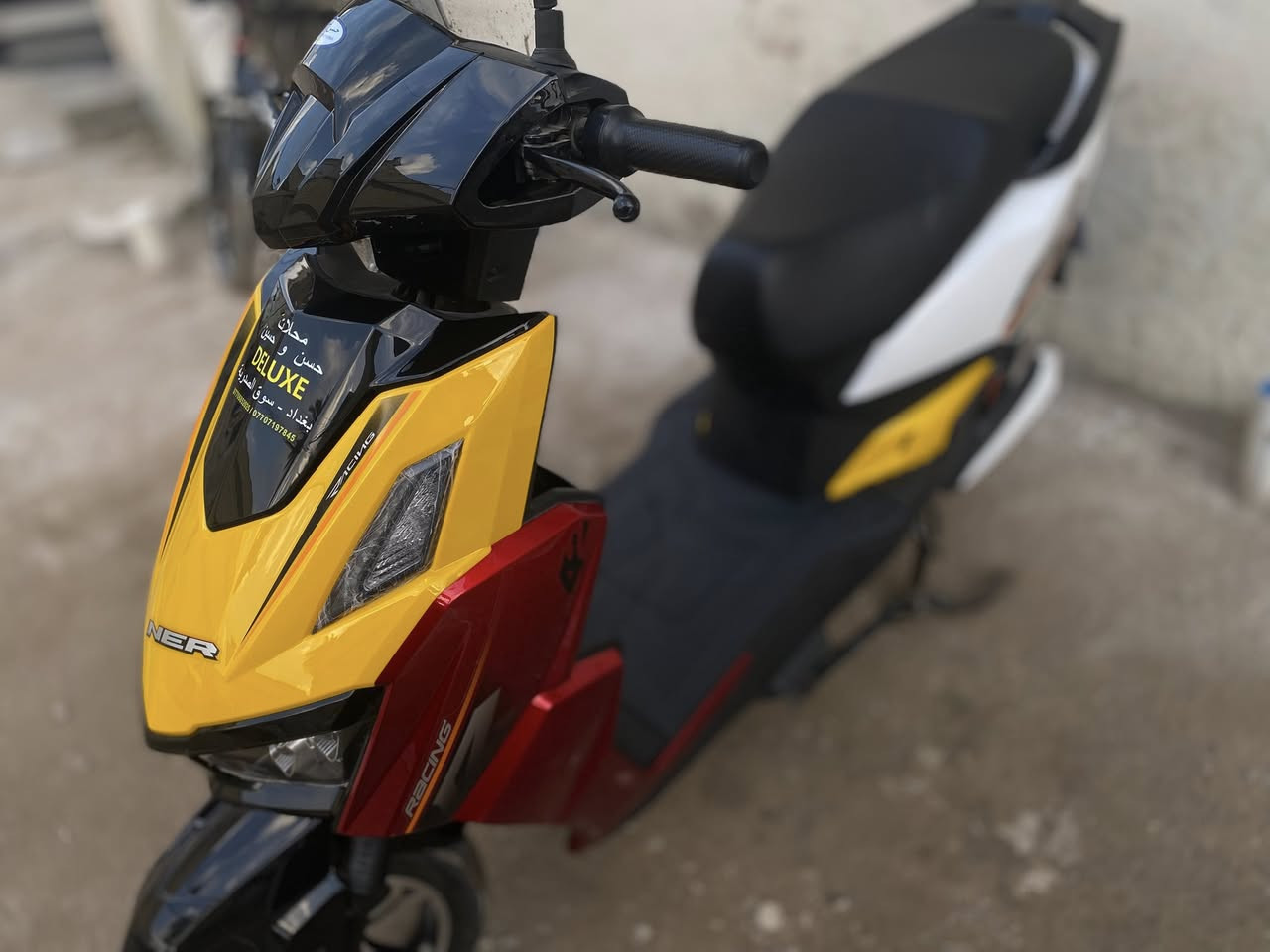 السلام عليكم
دراجه شحن سكنس ماتركس للبيع .
المواصفات👇🏻:
تحتوي على 6 بطاريات كرافين حالتهن جداً ممتاز 
تحتوي على بصمه 2 وسويج 2
تحتوي على نضام حمايه من السرقه 
تحتوي على نضام R
تحتوي على 3 سرع 
سرعه الدراجه 60 
تمشيك ب شحنه الوحده 50k
قدره ملف 1500w
لون الدراجه كناري/ اصفر واحمر وابيض
الدراجه صارله 4 اشهر عندي بعده جديده وابد ما متعبه من البيت للمدرسه وبس 

ملاحضه /اكو كسر بسيط ب كفر على جنب موضح ب صوره وتكدر تبدله سعره 10 الف ب الصدريه 

الرقم ***********

الموقع : الكاضميه 

السعر 750 وبيه مجال بسيط
