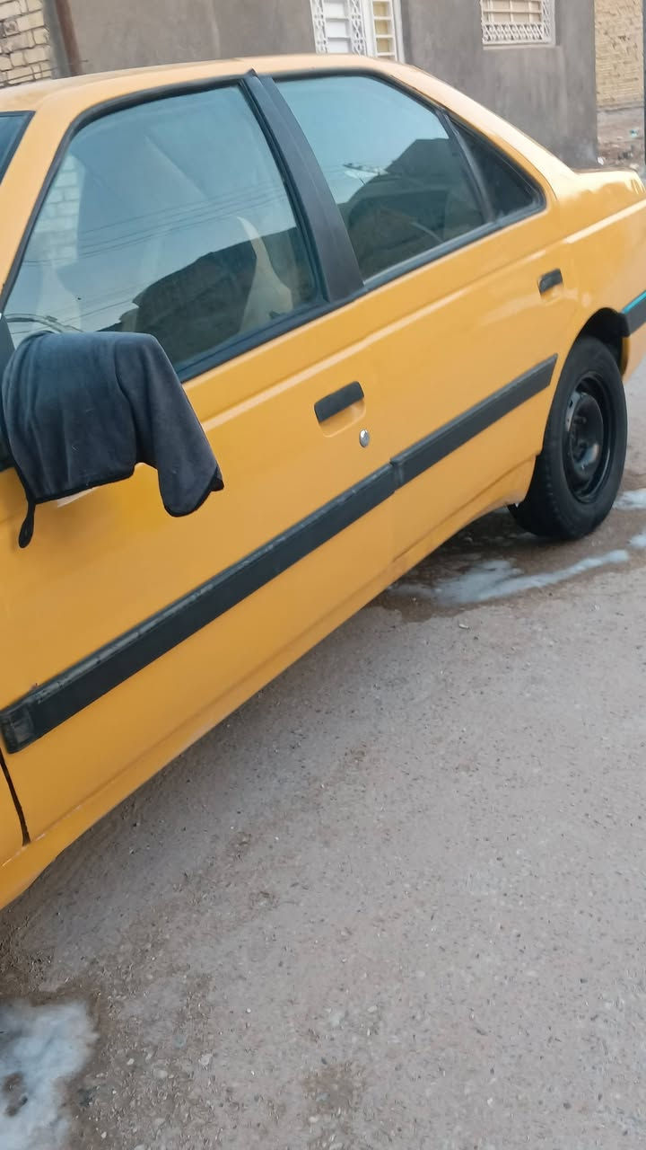 سلام عليكم بيحو 405 موديل 14 كير ومكينه بل كارتون السياره مثل بل الصوره وبعد احله سنويه ساقطه بل 2022 مصفره هيئه وغرامات راعيه يريد مداور تبريده شغال عوزه بل غاز سياره لا ضربه ولا تبديل السعر 34 وبيه مجال 
الرقم *********** السياره موجوده بل السكان الصناعي
